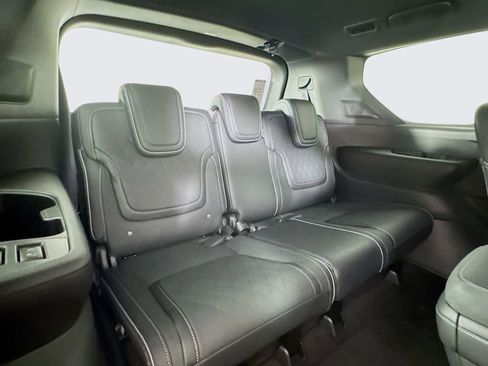 New 2026 INFINITI QX80 Autograph w/ Premium Cargo Package image 36