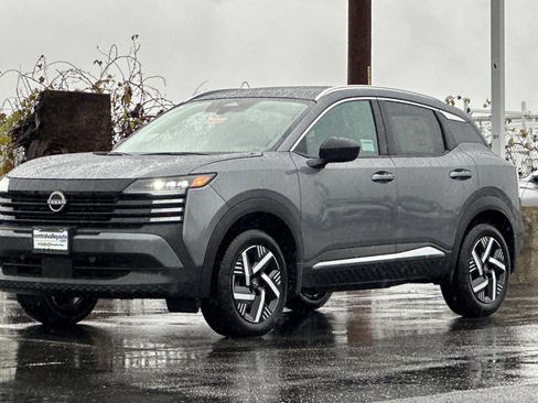 New 2026 Nissan Kicks SV image 8