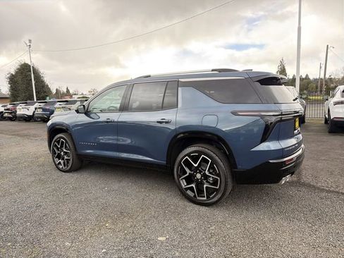 New 2026 Chevrolet Traverse High Country AWD/4WD image 3