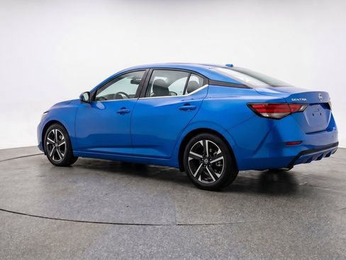 Used 2025 Nissan Sentra SV FWD image 6