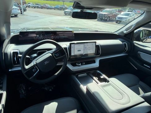 New 2027 Ford Expedition Max Active RWD image 17