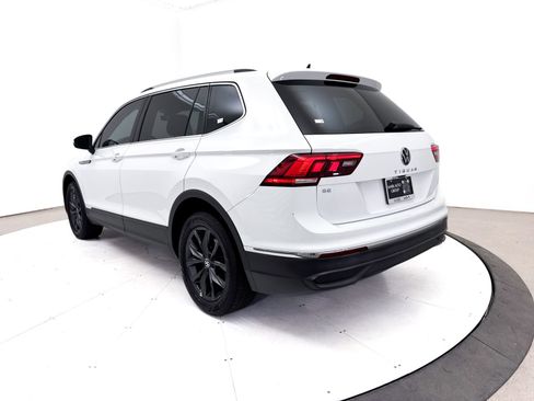 Used 2022 Volkswagen Tiguan SE FWD image 14