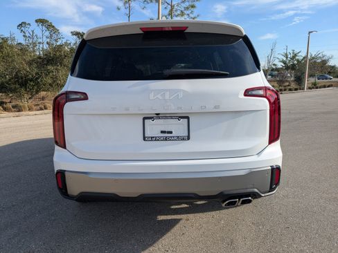 New 2025 Kia Telluride S image 6