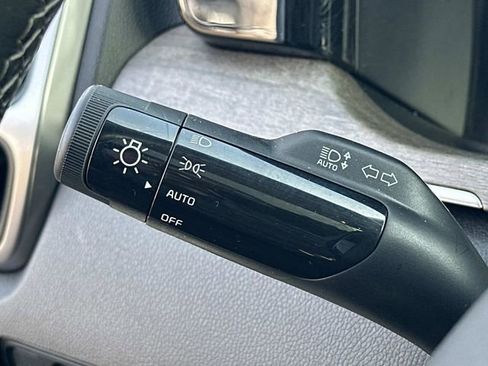 Used 2023 Kia Sorento S w/ Panoramic Sunroof Package image 13