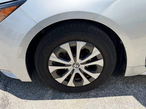 Used 2022 Toyota Corolla LE FWD image 4