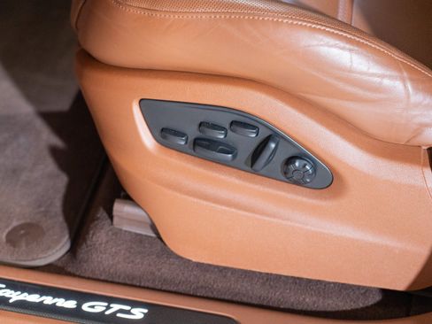 Certified 2023 Porsche Cayenne GTS AWD/4WD image 13