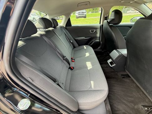 Used 2025 Kia K4 FWD image 30