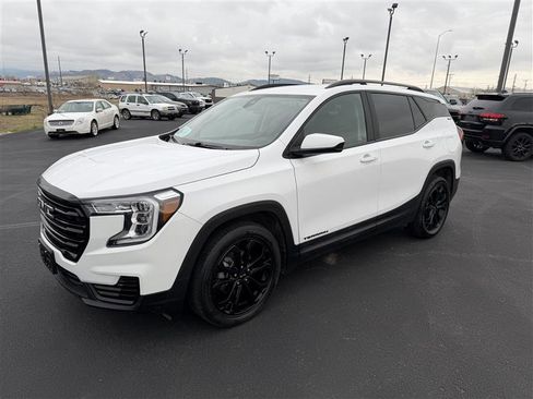 Used 2022 GMC Terrain SLE w/ Driver Convenience Package AWD/4WD image 4
