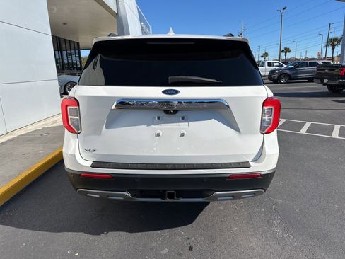 Used 2023 Ford Explorer XLT w/ Equipment Group 202A image 4