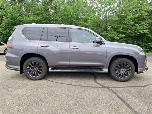 Used 2023 Lexus GX 460 Luxury w/ Sport Design Package AWD/4WD image 7