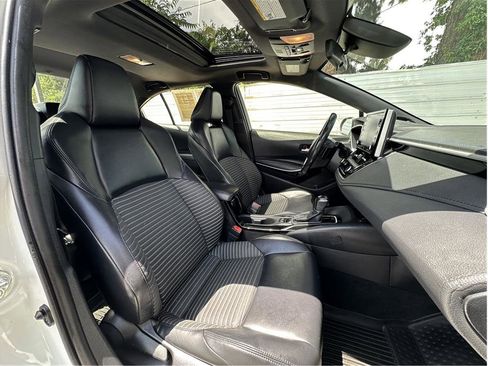 Used 2020 Toyota Corolla XSE FWD image 4