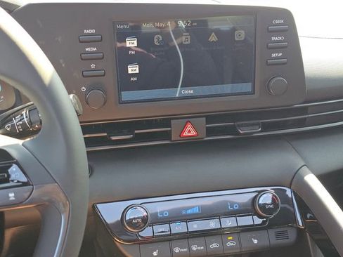 New 2026 Hyundai Elantra SEL Sport Premium FWD image 9