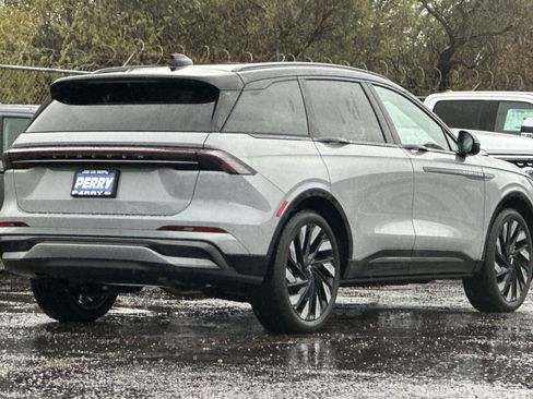 New 2026 Lincoln Nautilus Reserve image 3