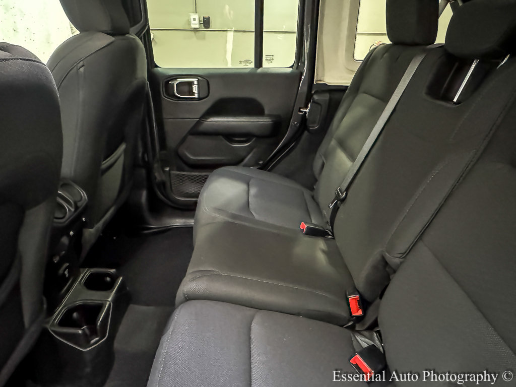 Used 2022 Jeep Wrangler Unlimited Sahara w/ Safety Group AWD/4WD image 11