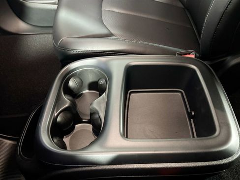 New 2026 Chrysler Voyager LX image 15