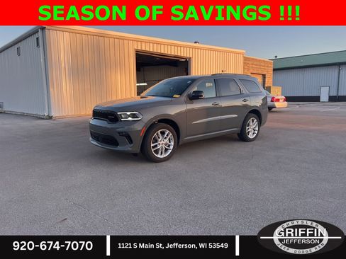 Used 2023 Dodge Durango GT image 2