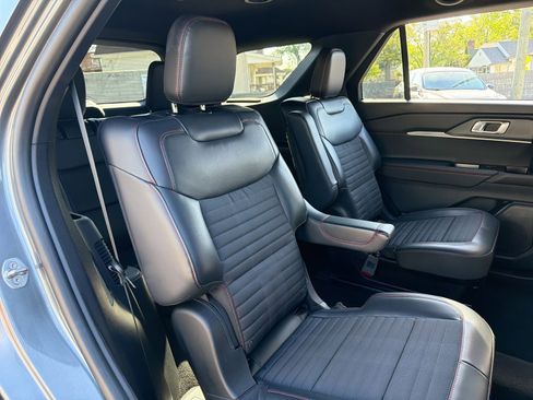 Used 2025 Ford Explorer ST-Line AWD/4WD image 24