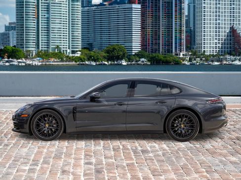 Used 2019 Porsche Panamera 4 AWD/4WD image 17