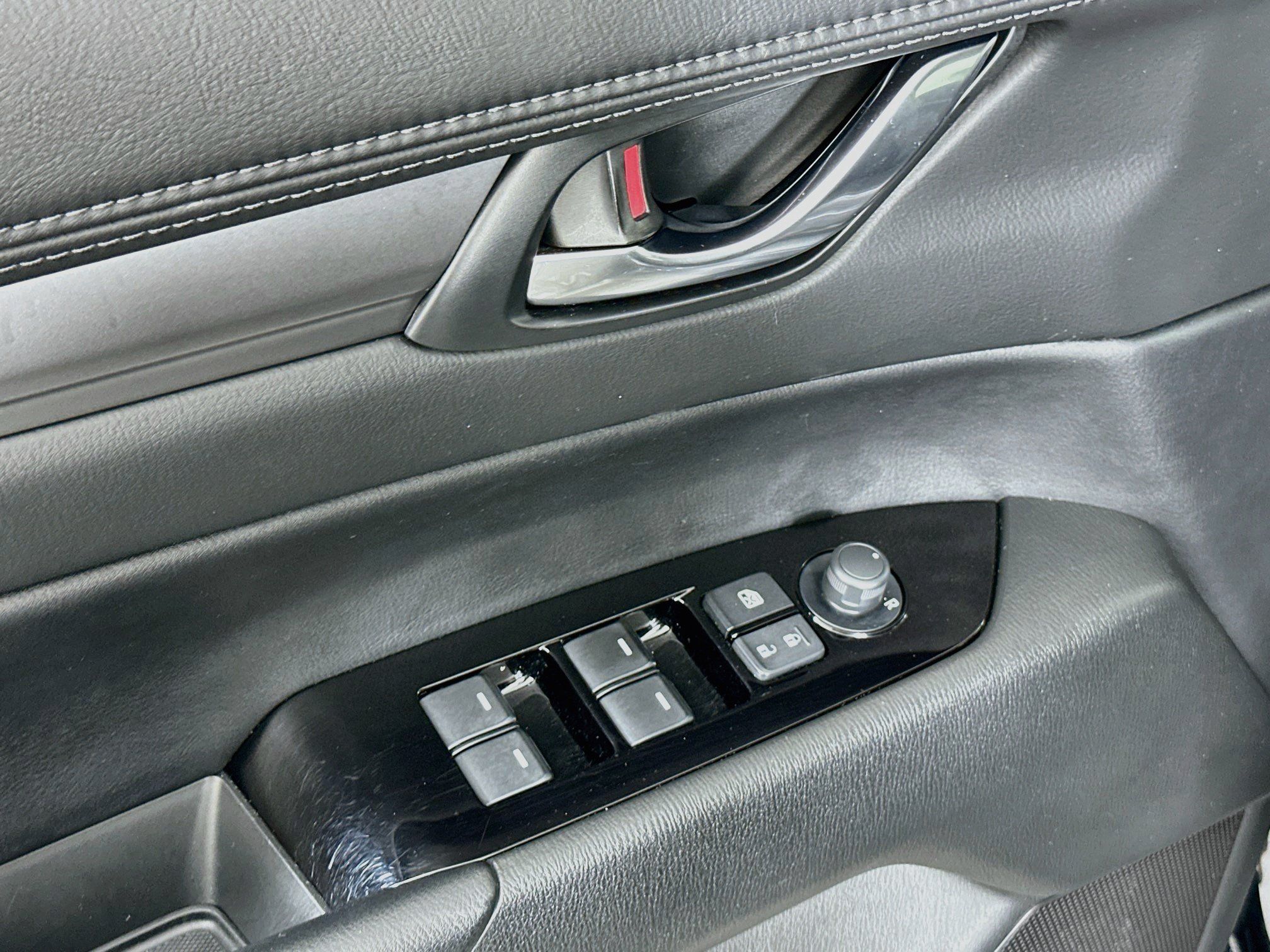 Used 2025 MAZDA CX-5 AWD 2.5 S w/ Preferred Package image 15