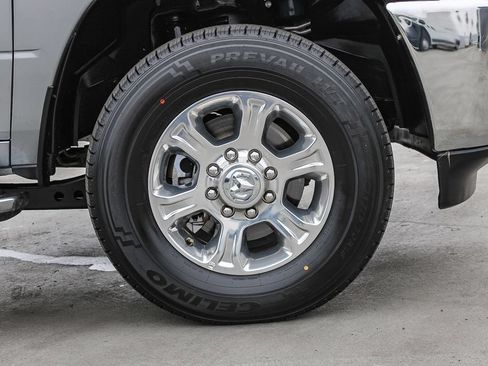 Used 2024 RAM 2500 Big Horn AWD/4WD image 11