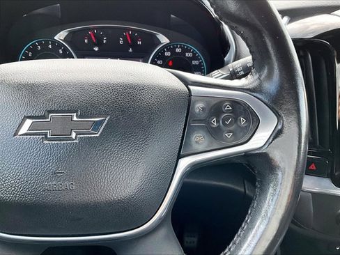 Used 2022 Chevrolet Traverse RS image 21