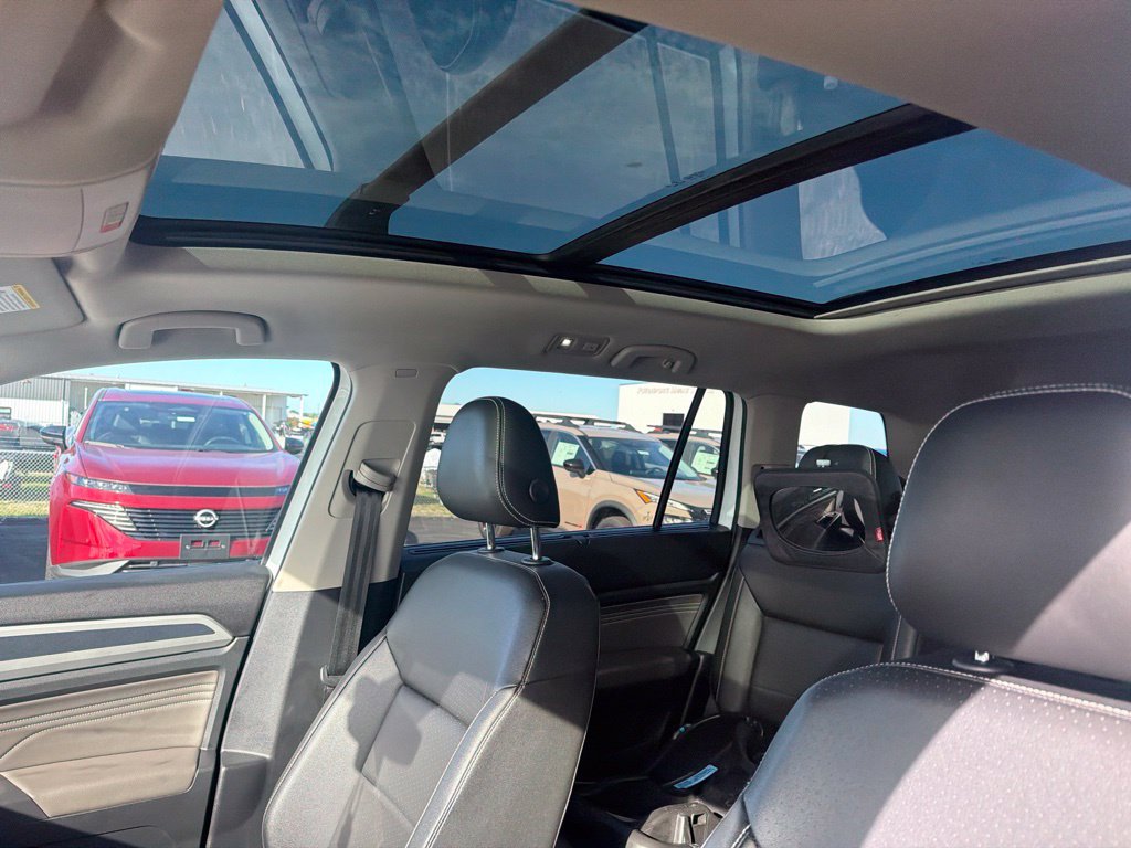 Used 2021 Volkswagen Atlas SE w/ Panoramic Sunroof Package AWD/4WD image 6