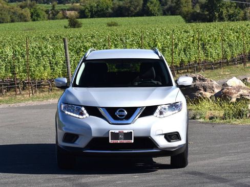 Used 2015 Nissan Rogue SV AWD/4WD image 3