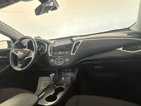Used 2020 Chevrolet Malibu RS FWD image 28
