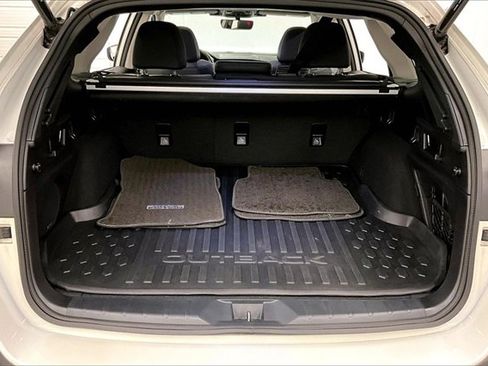 Used 2024 Subaru Outback Onyx Edition image 37