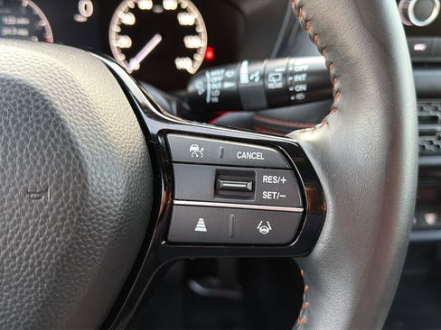 Used 2025 Honda HR-V Sport image 18