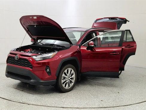 Used 2023 Toyota RAV4 XLE Premium AWD/4WD image 10