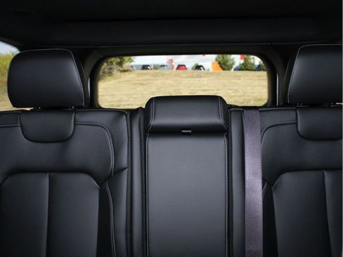 New 2025 Jeep Grand Cherokee Limited image 21