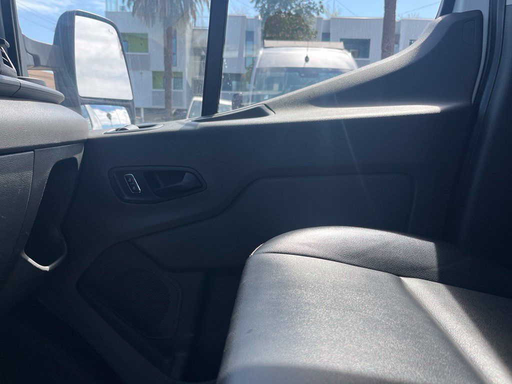 Used 2022 Ford E-Transit 148 High Roof w/ Load Area Protection Package RWD image 21