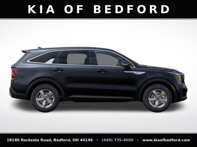 Used 2025 Kia Sorento LX FWD image 8