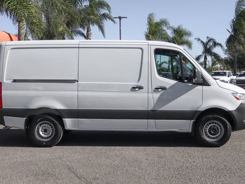 Used 2021 Mercedes-Benz Sprinter 1500 image 10