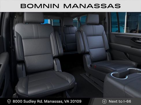 New 2026 Chevrolet Suburban RST image 17