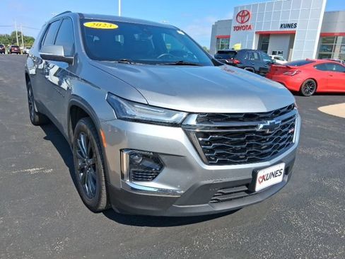 Used 2023 Chevrolet Traverse RS w/ LPO, Floor Liner Package AWD/4WD image 4