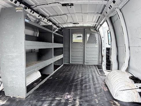 Used 2018 Chevrolet Express 2500 w/ Driver Convenience Package image 14