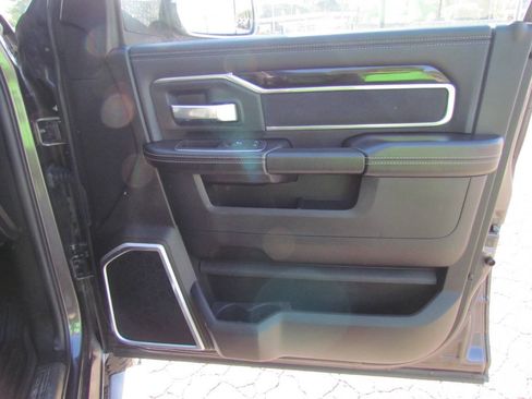 Used 2020 RAM 2500 Laramie AWD/4WD image 18
