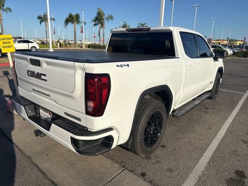 Used 2022 GMC Sierra 1500 Elevation w/ Elevation Premium Package AWD/4WD image 6