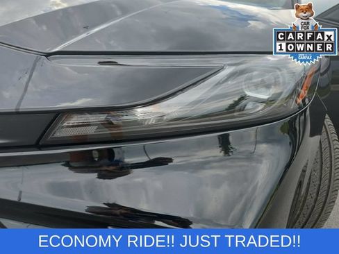 Used 2025 Toyota Camry SE FWD image 19