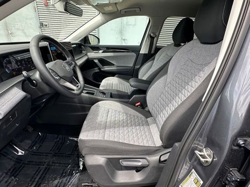Certified 2025 Volkswagen Tiguan S AWD/4WD image 23