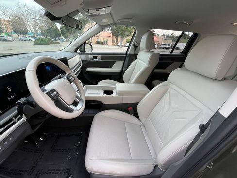 Used 2025 Hyundai Santa Fe SEL image 29
