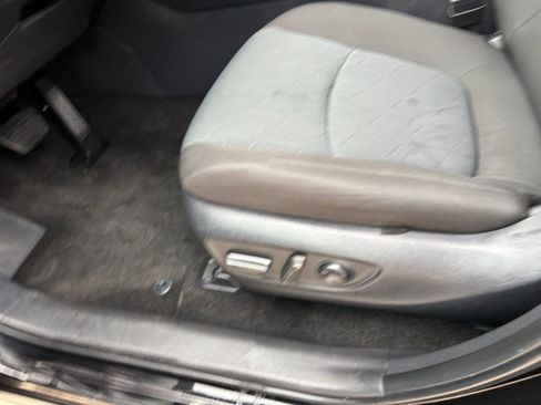 Used 2025 Toyota RAV4 XLE image 23