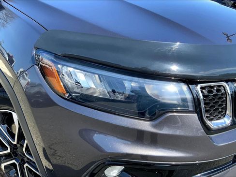 Certified 2023 Jeep Compass Limited image 25