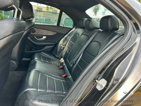 Used 2018 Mercedes-Benz C 300 4MATIC Sedan image 35