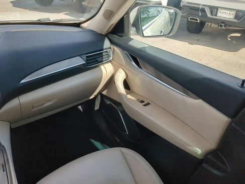 Used 2020 Maserati Levante S GranLusso image 17