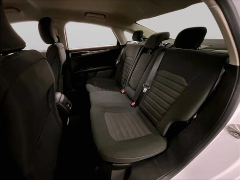 Used 2019 Ford Fusion SE FWD image 25
