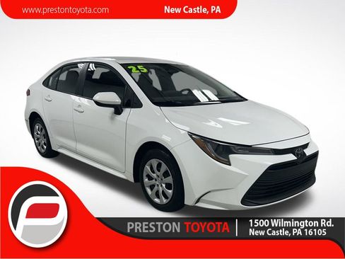 Certified 2025 Toyota Corolla LE FWD image 1