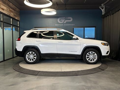 Used 2021 Jeep Cherokee Latitude w/ Mobile Office Group AWD/4WD image 2